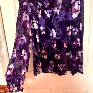 Beautiful WHBM off shoulder blouse